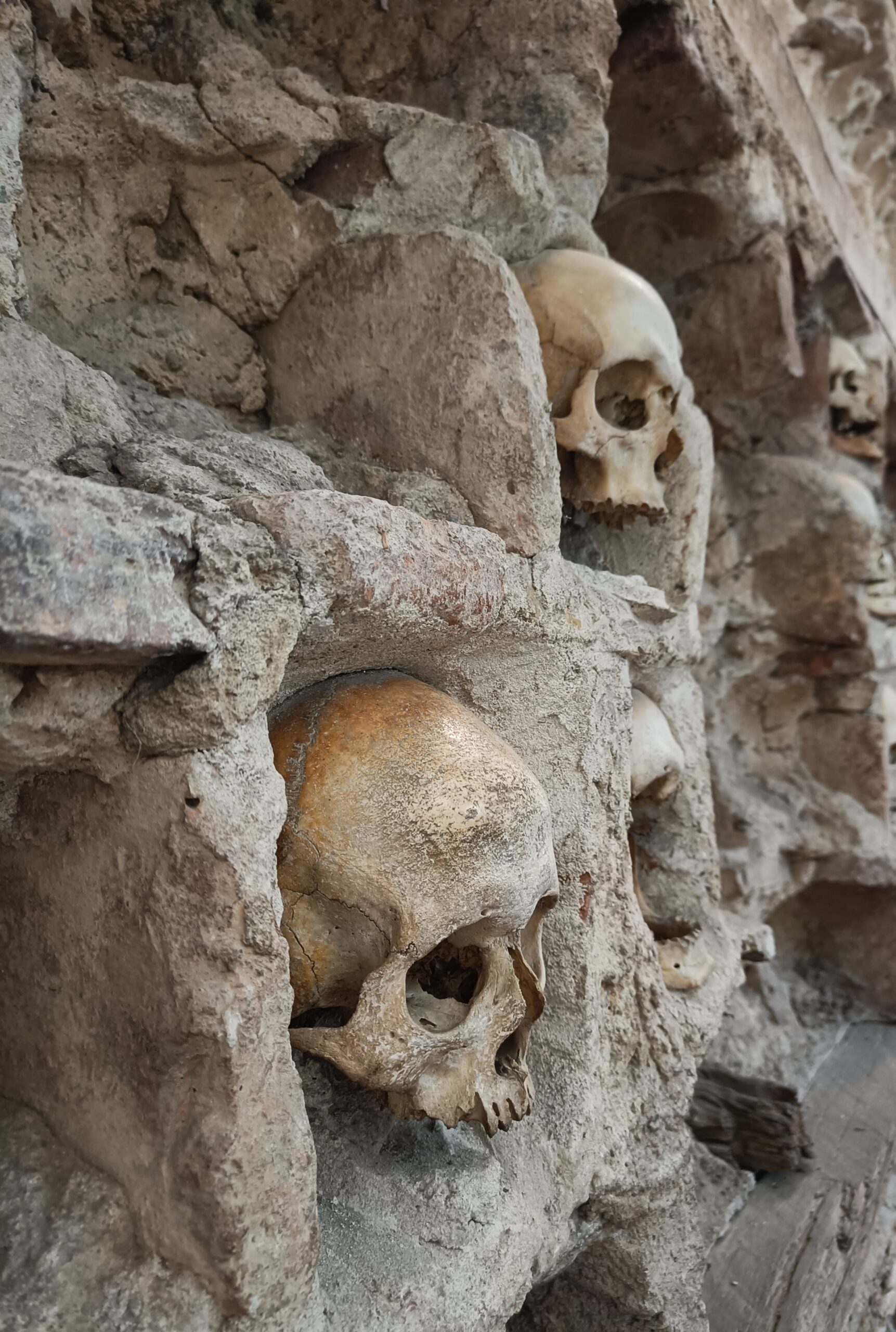 Visiting the Skull tower in Nis.